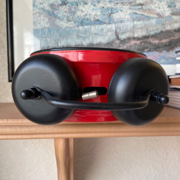 Disney Mickey Mouse Vintage Quartz Movement Clock From The 80's Keeps Good Time - Picture 4 of 11